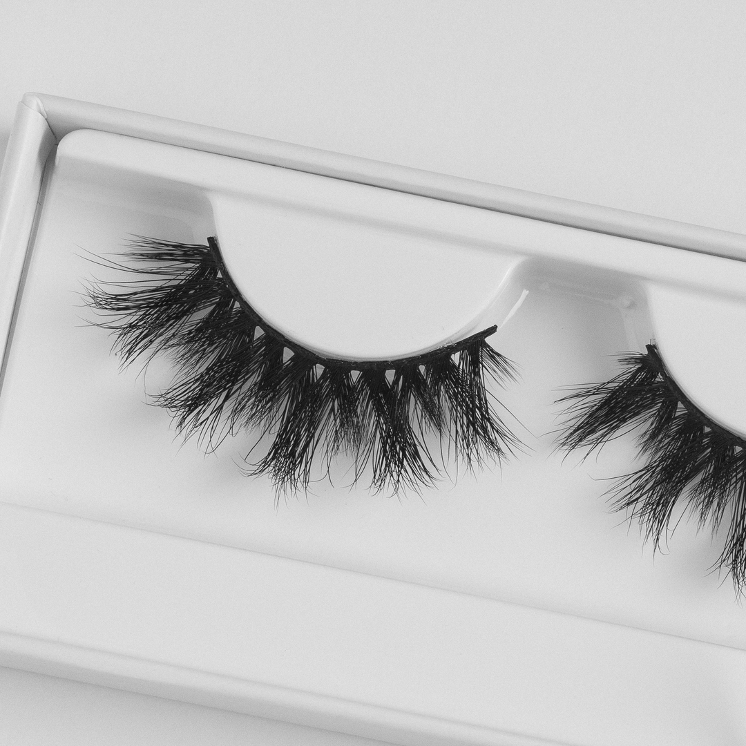 5 Common Mistakes You’re Making with False Eyelashes and How to Avoid Them