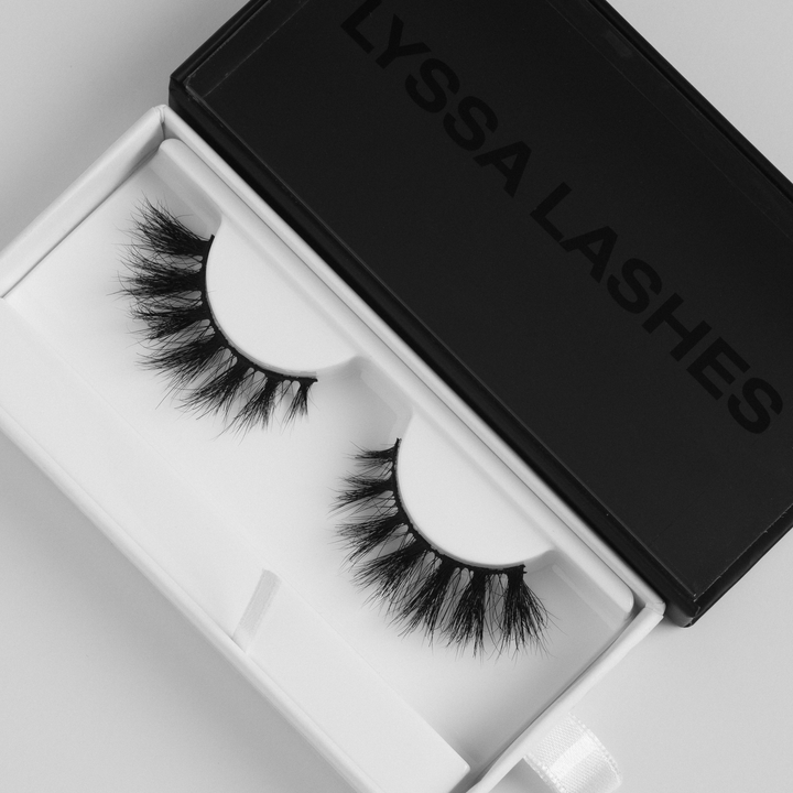 Lyss | 3D Mink Strip Lashes